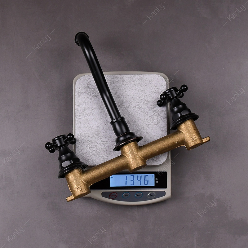 Vòi lavabo nóng lạnh màu đen gắn tường Kanly GCT08B 