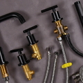 Sen bồn tắm gắn bồn 5 lỗ nóng lạnh bằng đồng màu đen Kanly GCB09B