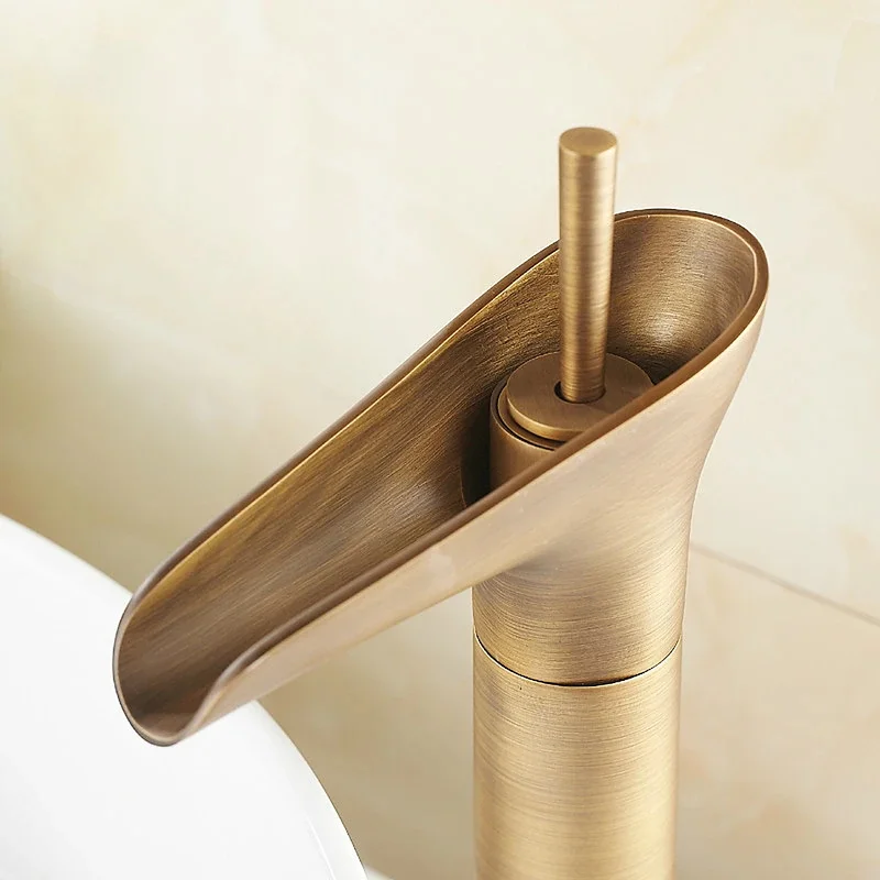 Vòi chậu nóng lạnh đồng thau Haduvico VR001