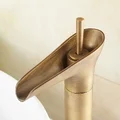 Vòi chậu nóng lạnh đồng thau Haduvico VR001