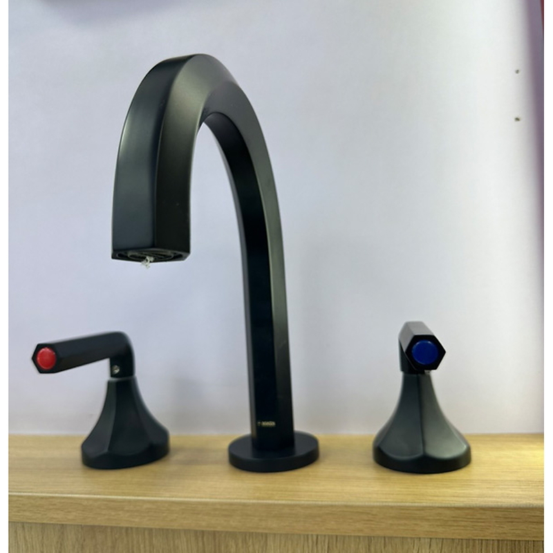 Vòi Chậu Lavabo Màu Đen 3 Lỗ Miken MKV-1513B