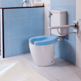 Bồn cầu dành cho người khuyết tật