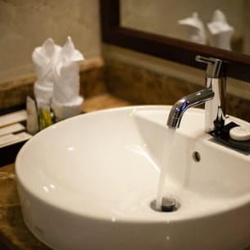 Thiết bị vệ sinh Caesar tại Hai Bà Trưng, Hà Nội  