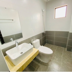 Thiết bị vệ sinh Caesar tại Sơn Tây, Hà Nội 