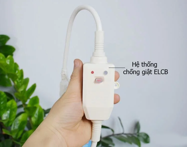 Bình nước nóng lạnh Rossi Amore RA 20SQ vuông