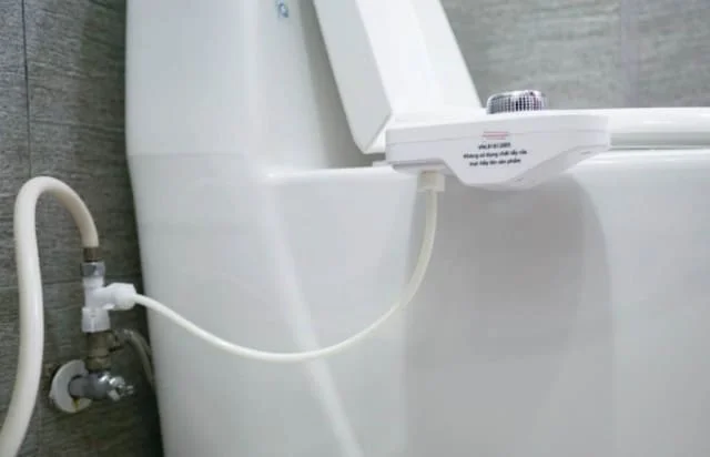 Vòi Rửa Vệ Sinh Thông Minh LUVA BIDET LB201