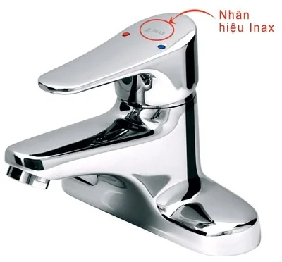 Logo in nổi trên sen vòi inax