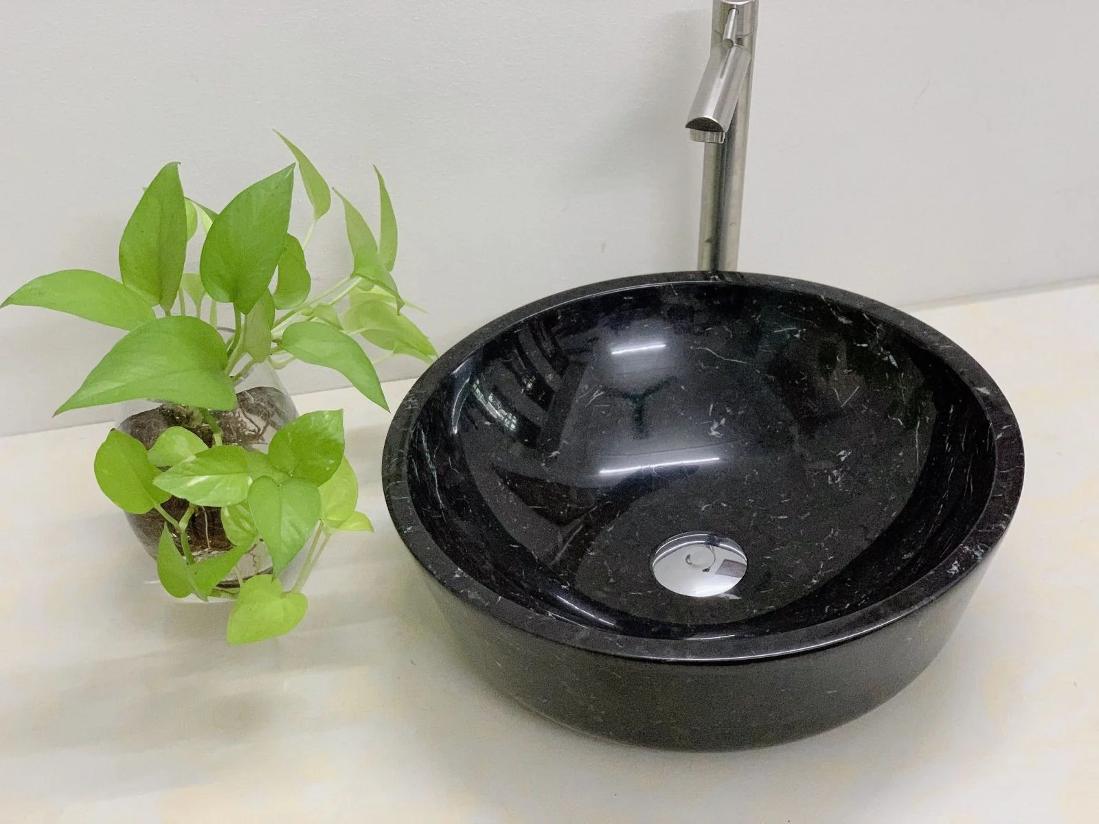 Chậu rửa lavabo màu trắng sữa Eximstone BST90