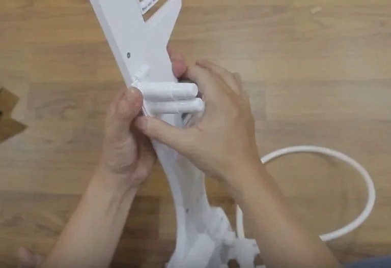 Lắp vòi phun vào bidet