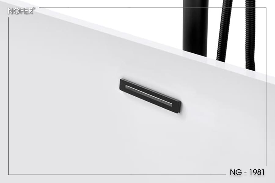 Bồn tắm Euroking EU-1981 with shelf 