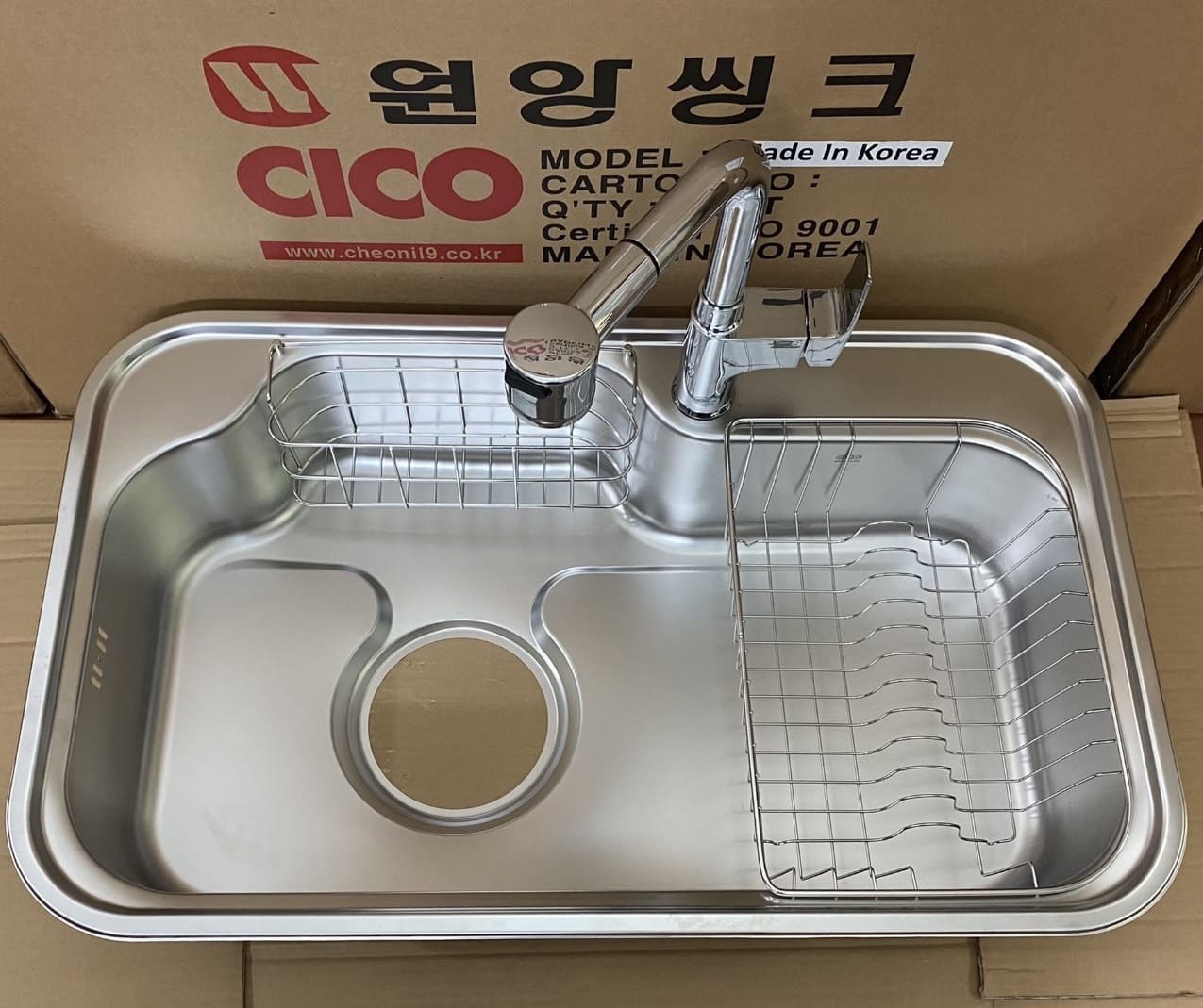 HÌnh ảnh thực tế vòi bếp Hàn Quốc Ecofa E-236