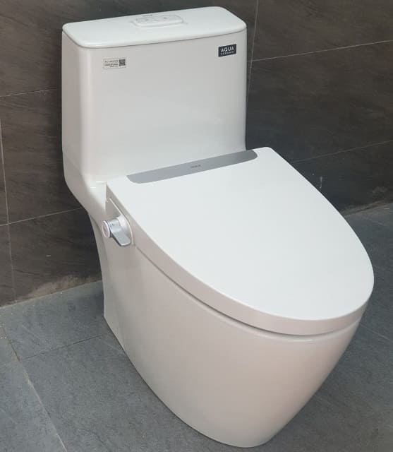 Bồn cầu 1 khối nắp rửa cơ Inax AC-902VN+CW-S32VN