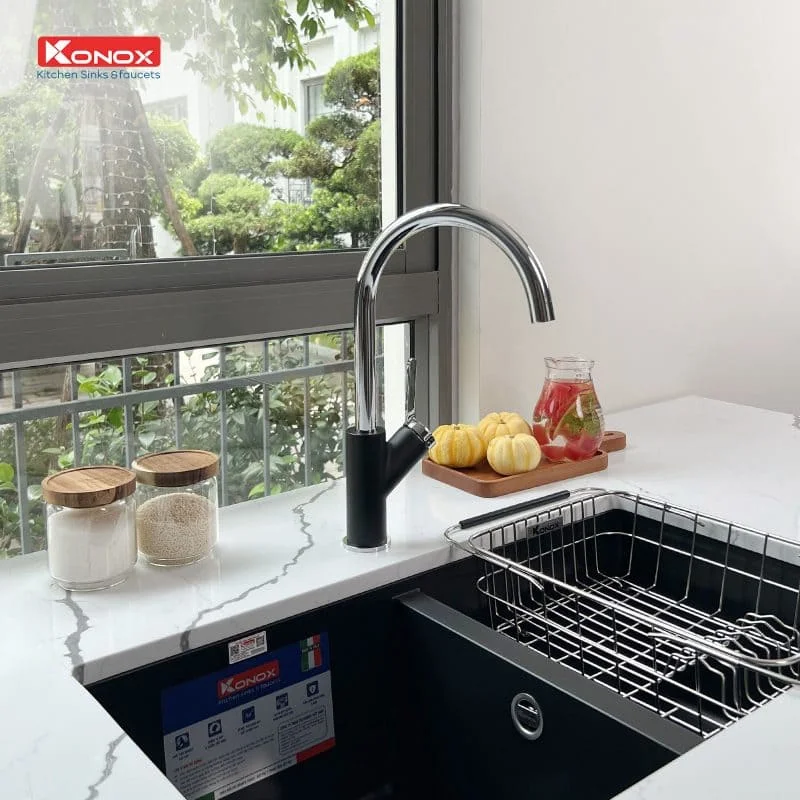 Vòi rửa bát nóng lạnh dây rút Konox Modo Black
