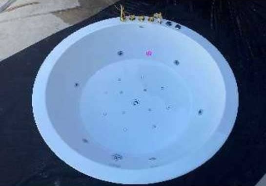 Bồn tắm massage Ares AR017F-GOLD