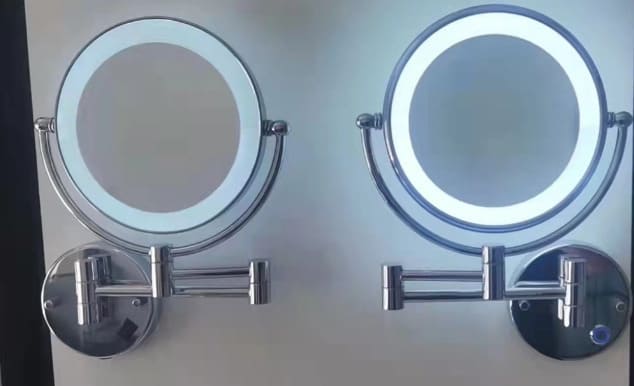 Gương phóng đại có đèn led cảm ứng CleanMax LED34409