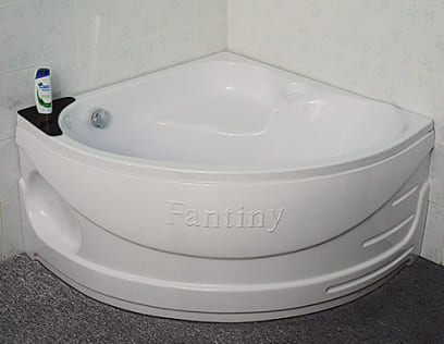 Bồn tắm góc có yếm chân inox Fantiny MB-110T