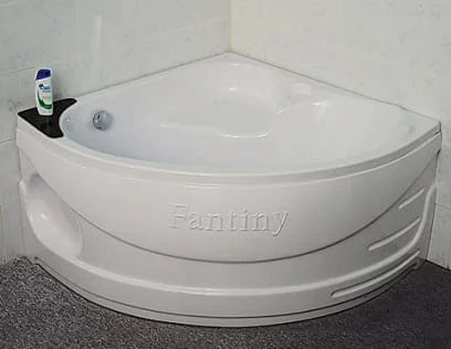 Bồn tắm góc có yếm chân inox Fantiny MB-110T