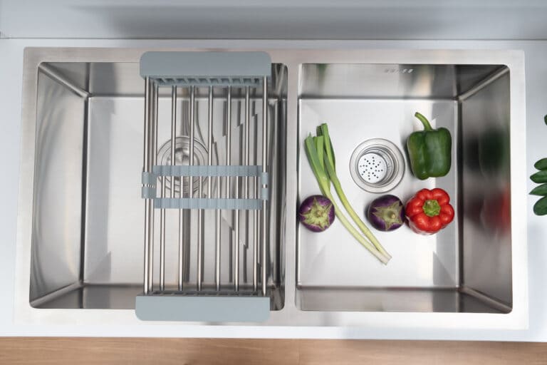 Hình ảnh thực tế chậu rửa chén âm bàn 2 hố lệch Tadico LUX.L.82.45.3.AB2