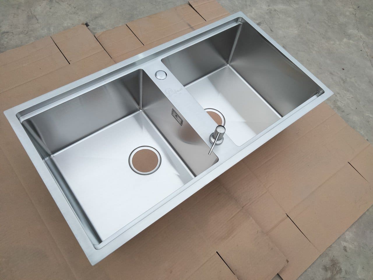 chậu rửa chén bát Lifusi VNS-8248GC