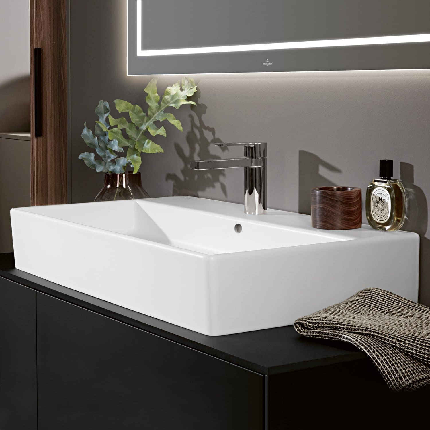 Chậu rửa lavabo treo tường Villeroy-boch Memento 2.0 4A228GRW