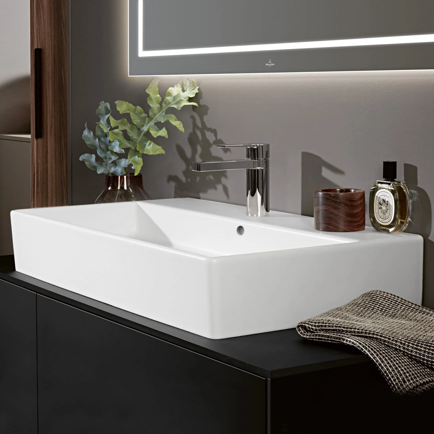 Chậu rửa lavabo treo tường Villeroy-boch Memento 2.0 4A228GRW