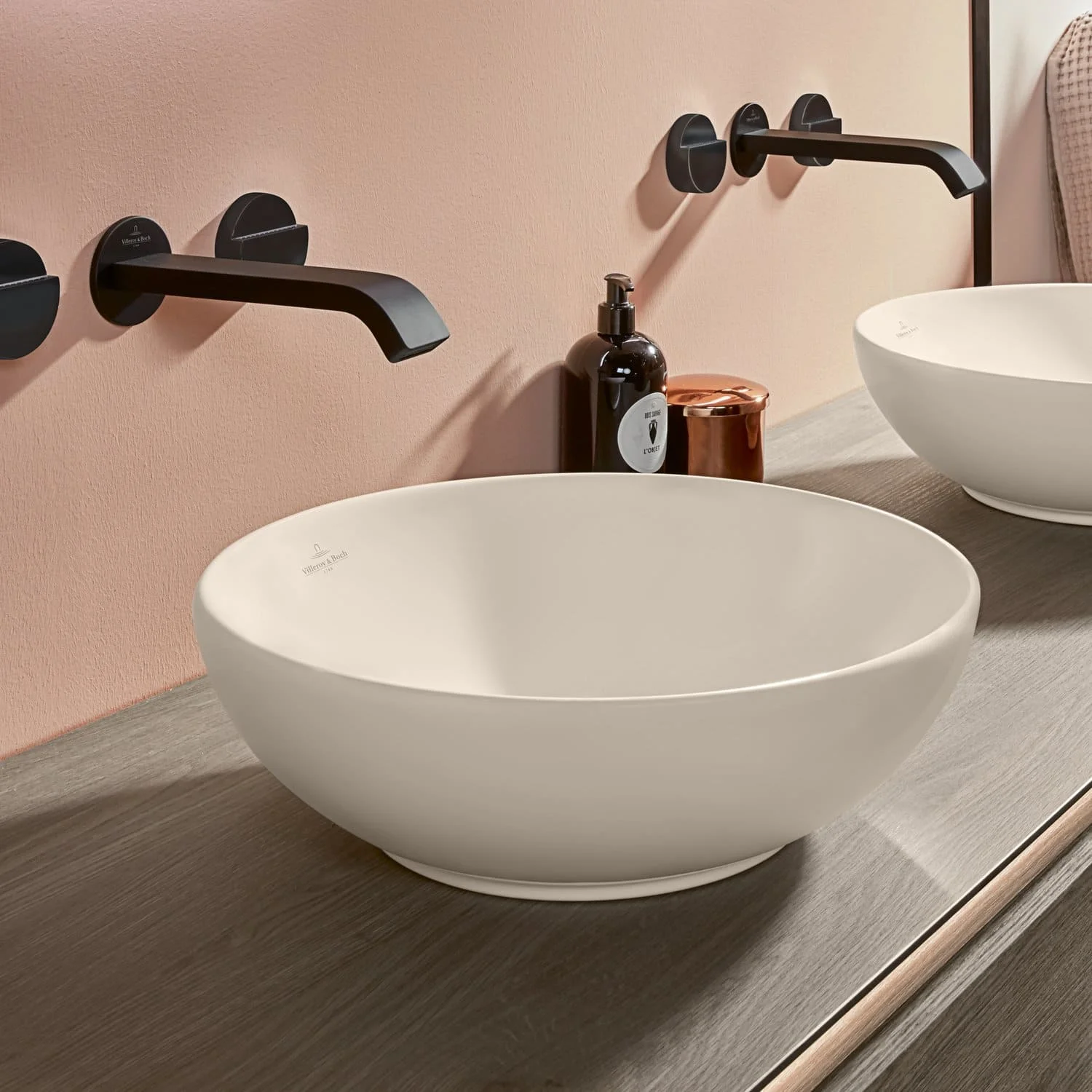 Chậu rửa lavabo dương bàn Đức Villeroy-boch Loop & Friends 4A4600AM