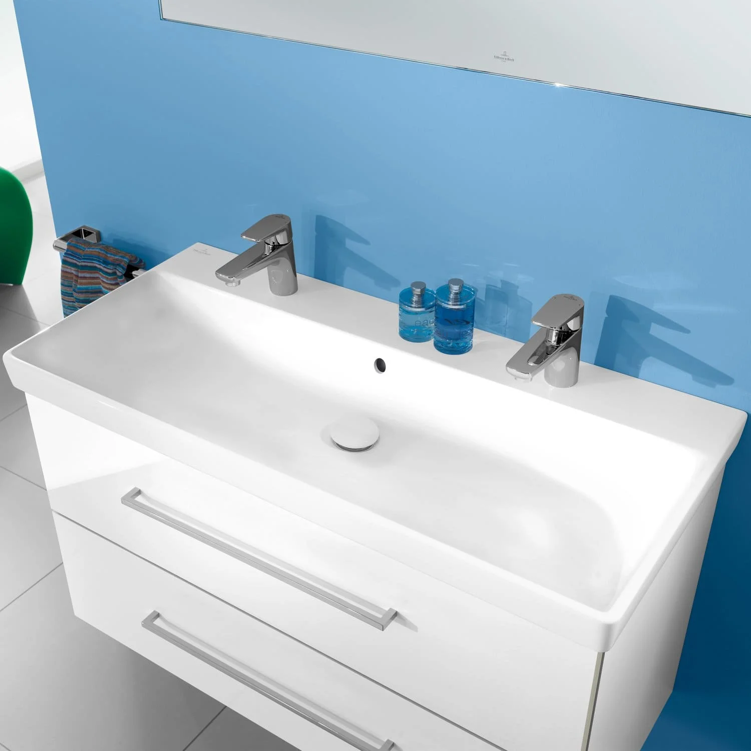 Chậu rửa lavabo Đức Villeroy-boch Avento 4156A4RW