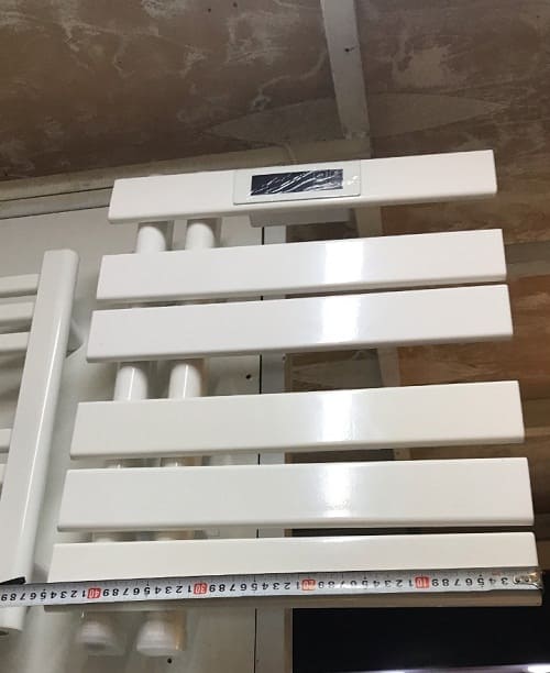 Giàn sấy khăn mặt khăn tắm màu trắng Miken 750W