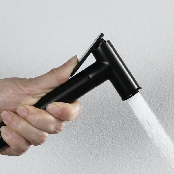 Vòi xịt vệ sinh màu đen Miken XB091