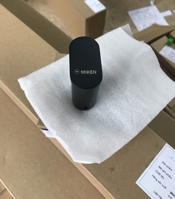 Móc  treo áo gắn tường Miken MKMA-656B