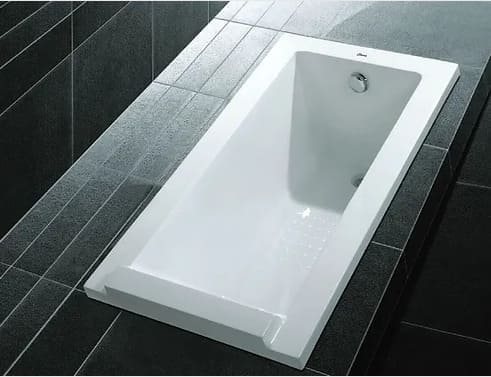 Bồn tắm nhựa 1.7m nhập khẩu Clara CBT-101B