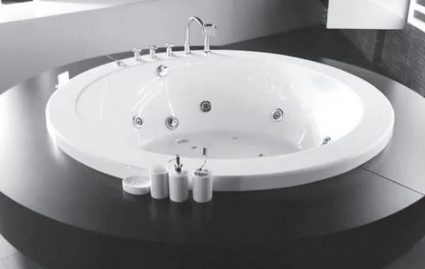 Bồn tắm massage nhựa 1.5m nhập khẩu Clara CBT-120