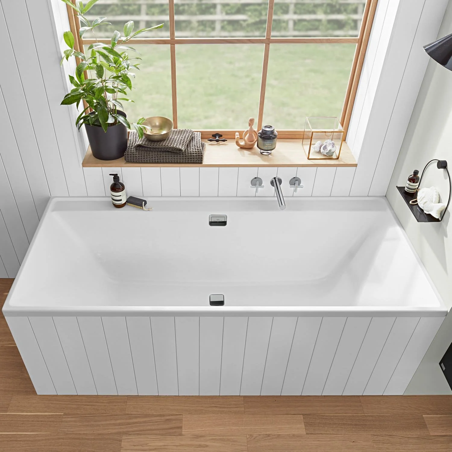 Bồn tắm đặt sàn 1.6m Villeroy-boch Collaro UBA160COR2DV-RW