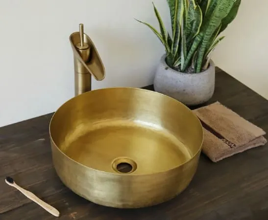 Chậu lavabo đặt bàn đồng Kanly RSC401V