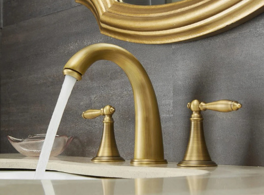 Vòi lavabo nóng lạnh 3 lỗ bằng đồng cổ điển Kanly GCB02 
