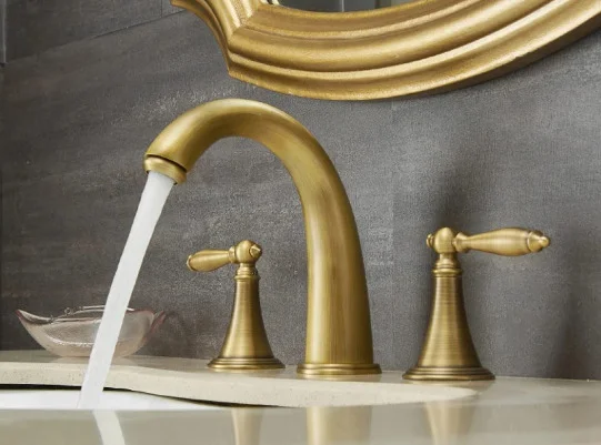 Vòi lavabo nóng lạnh 3 lỗ bằng đồng cổ điển Kanly GCB02 