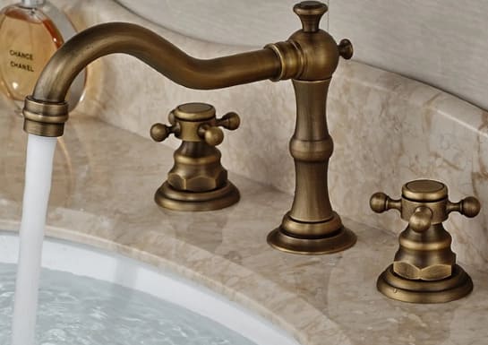 Vòi lavabo nóng lạnh 3 lỗ bằng đồng cổ điển Kanly GCB07 