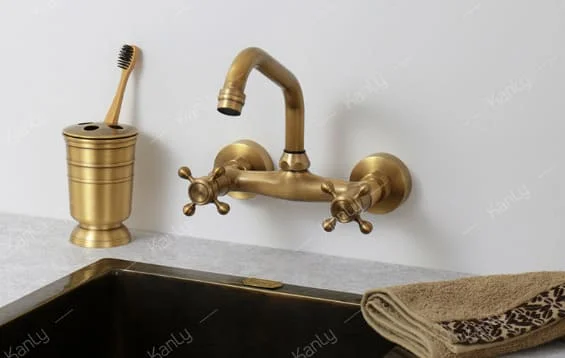 Vòi lavabo nóng lạnh âm tường bằng đồng cổ điển Kanly GCT05