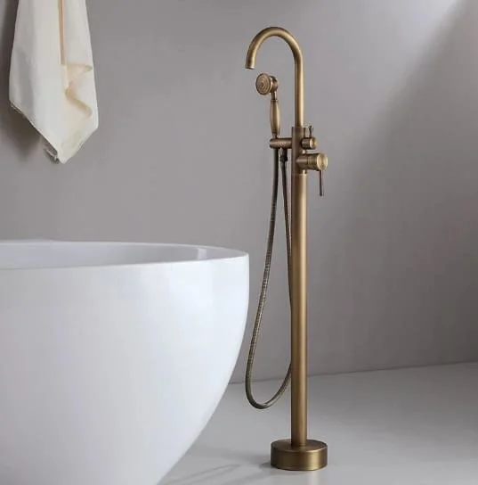 Sen bồn tắm nóng lạnh đặt sàn bằng đồng cổ điển Kanly GCS06 