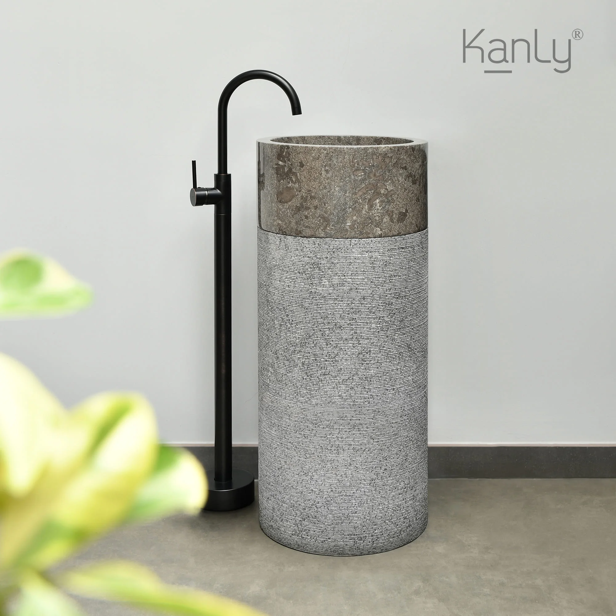 Vòi chậu đặt sàn kết hợp chậu đặt sàn Kanly tại đông anh 