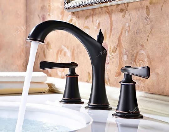 Vòi lavabo 3 lỗ nóng lạnh màu đen Kanly GCB02B 