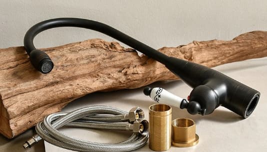 Vòi rửa bát nóng lạnh màu đen Kanly GCC01B 