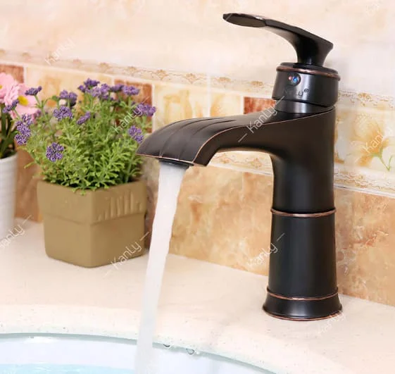 Vòi lavabo nóng lạnh màu đen Kanly GCV41B