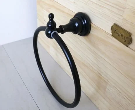 Vòng treo khăn bằng đồng màu đen Kanly GCK02B