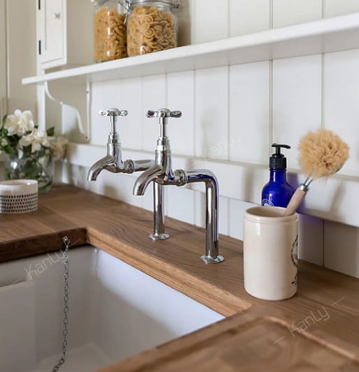 Vòi nước lạnh bằng đồng gắn tường mạ chrome Kanly CHT01N 