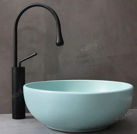 Vòi lavabo nóng lạnh màu đen thân cao Kanly GCC21B 