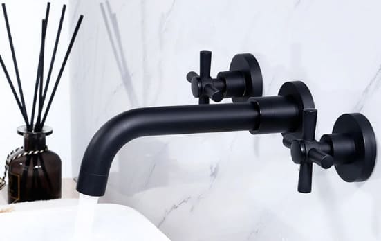 Vòi chậu lavabo nóng lạnh gắn tường Kanly GCT07B 