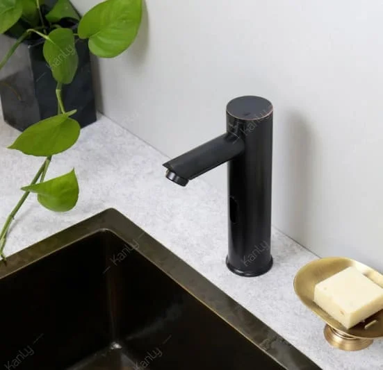 Vòi lavabo cảm ứng bằng đồng Kanly GCVC1B