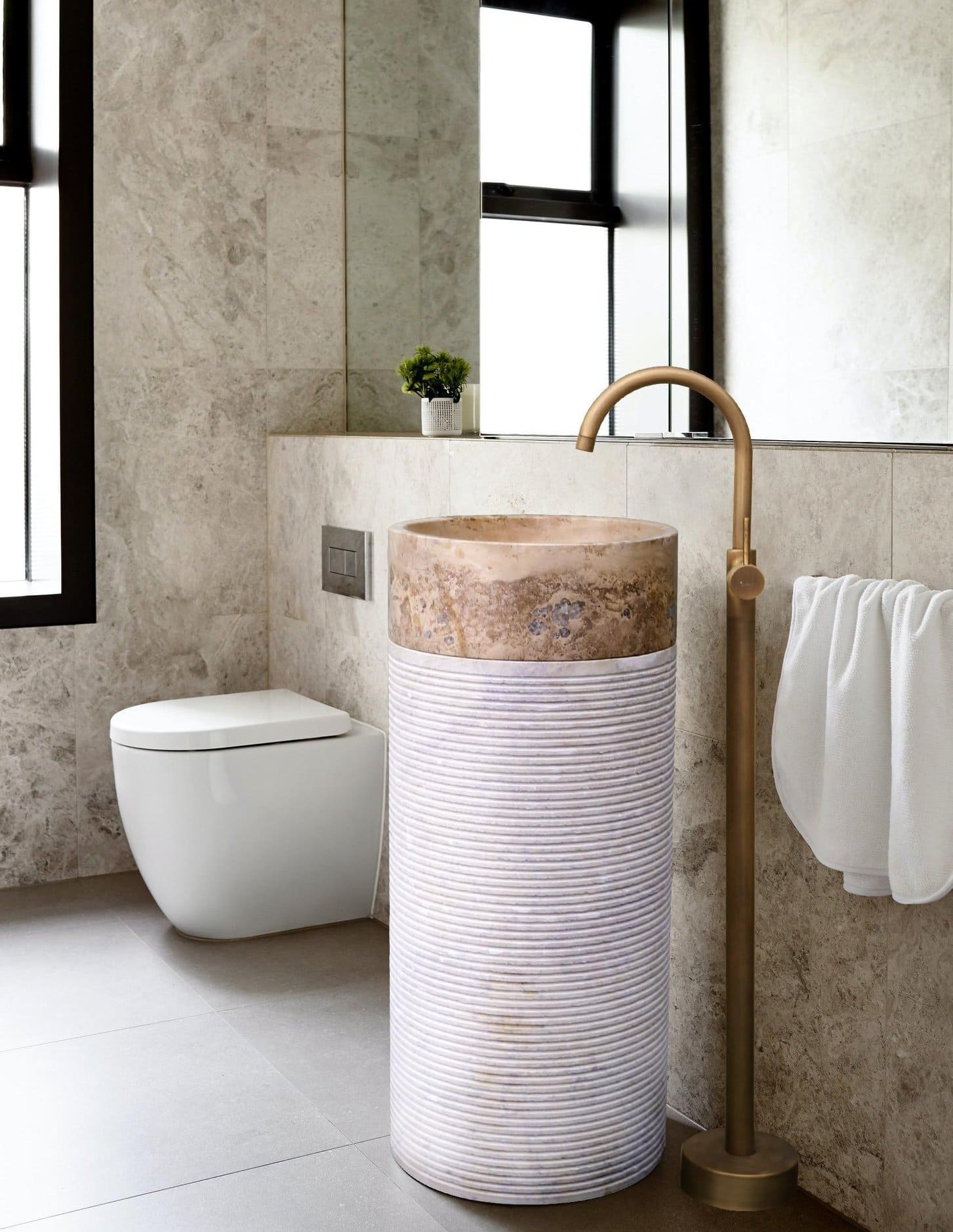 Vòi chậu đặt sànc tại hung cư và nhà phố cao cấp tại Minh Tân, Quang Trung