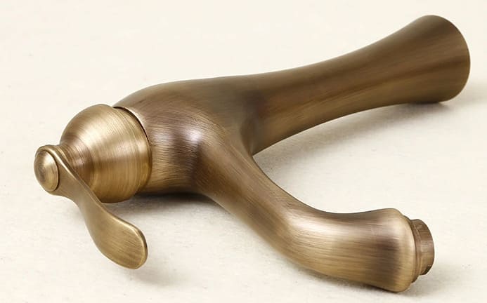 Vòi chậu nóng lạnh đồng thau Haduvico VR011